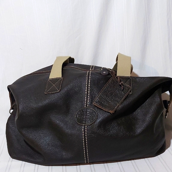 Roots Handbags - 20. ROOTS LEATHER DUFFLE BAH!